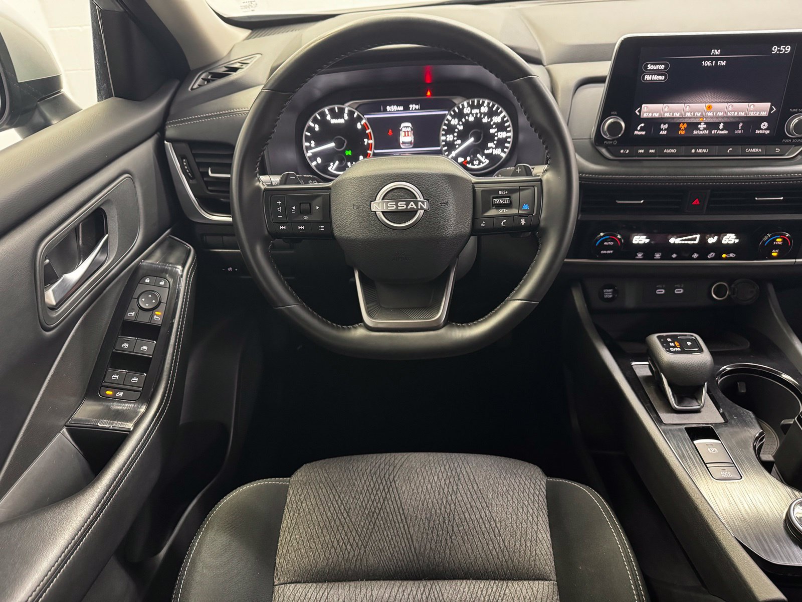 Certified 2025 Nissan Rogue SV AWD/4WD image 15