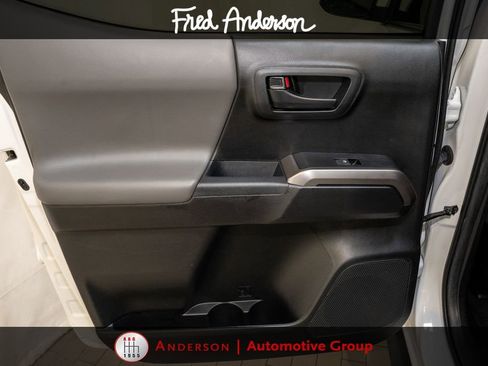 Used 2021 Toyota Tacoma SR5 RWD image 8