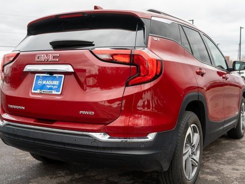 Used 2021 GMC Terrain SLT w/ Infotainment Package II image 6