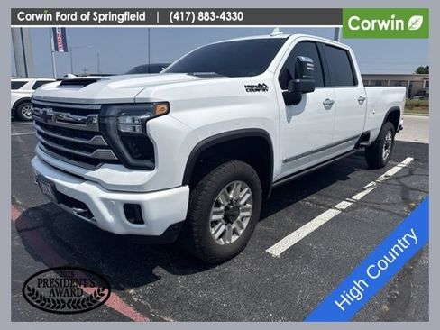 Used 2025 Chevrolet Silverado 3500 High Country w/ Technology Package AWD/4WD image 1