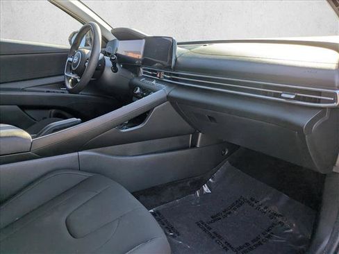 Used 2024 Hyundai Elantra SEL image 26