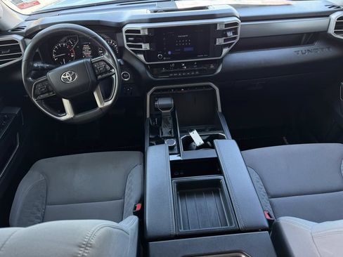 Used 2022 Toyota Tundra SR5 w/ SR5 Convenience Package RWD image 20