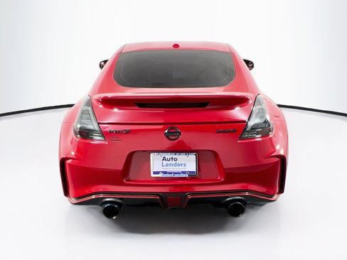Used 2017 Nissan 370Z NISMO RWD image 6
