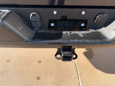 Used 2024 Chevrolet Silverado 2500 Custom w/ Custom Convenience Package image 3