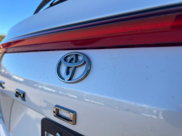 Used 2025 Toyota Crown Signia AWD/4WD image 12