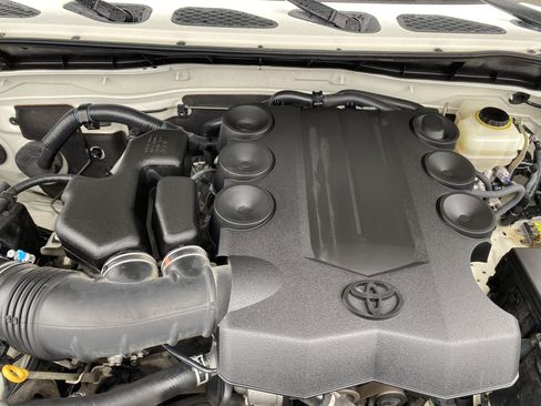 Used 2012 Toyota FJ Cruiser 4WD w/ Convenience Pkg image 24