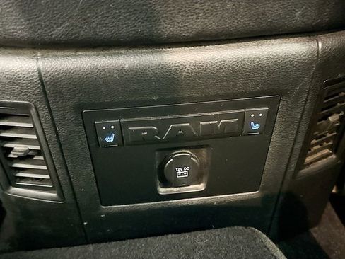 Used 2018 RAM 1500 Laramie w/ Convenience Group image 26