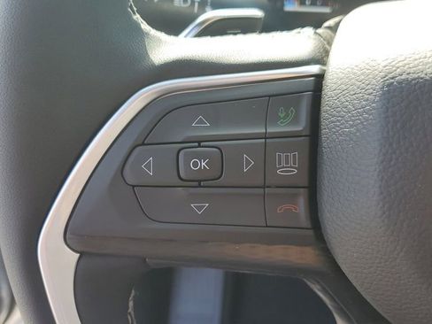 New 2025 Jeep Grand Cherokee Altitude image 29