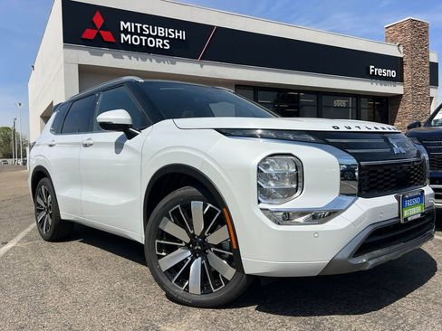 New 2026 Mitsubishi Outlander SEL image 2