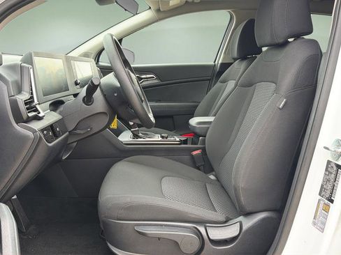 Used 2025 Kia Sportage LX AWD/4WD image 18