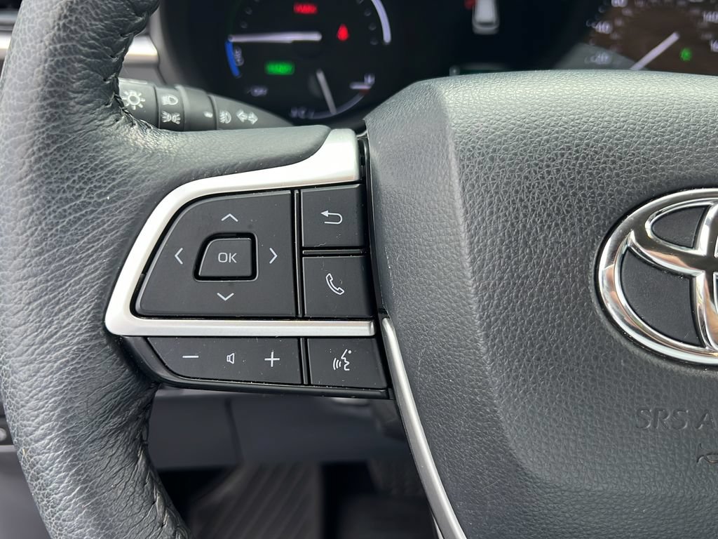 Certified 2024 Toyota Sienna XLE AWD/4WD image 22