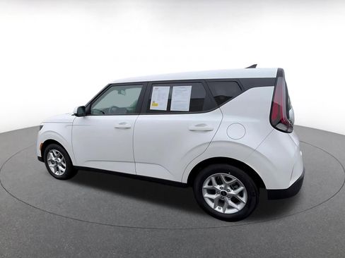 Used 2025 Kia Soul LX w/ LX Technology Package image 10