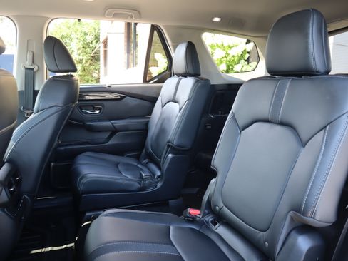 Used 2025 Honda Pilot EX-L image 25
