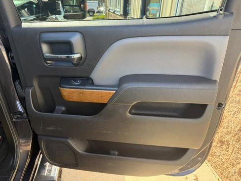 Used 2016 Chevrolet Silverado 2500 LTZ w/ LTZ Plus Package image 27