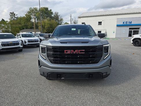 Used 2023 GMC Sierra 1500 Elevation w/ Preferred Package image 7