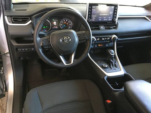 Used 2022 Toyota RAV4 SE w/ Convenience Package AWD/4WD image 25