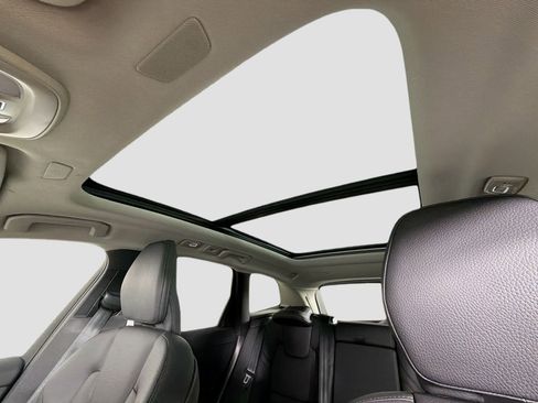 Used 2023 Volvo XC60 B5 Plus w/ Climate Package AWD/4WD image 23