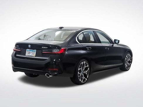 Used 2025 BMW 330i xDrive Sedan w/ Premium Package AWD/4WD image 5