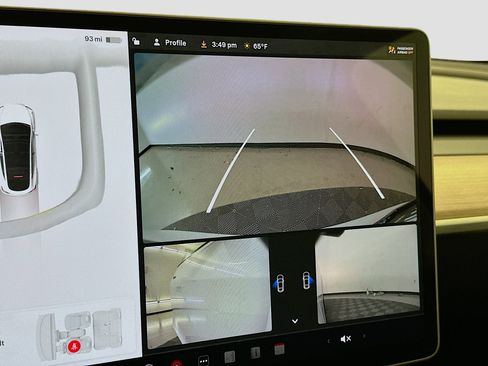 Used 2023 Tesla Model Y Long Range image 23