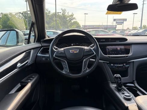 Used 2023 Cadillac XT5 Premium Luxury AWD/4WD image 13