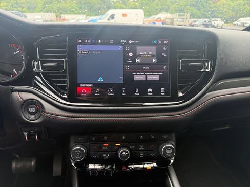 Used 2024 Dodge Durango GT RWD image 24