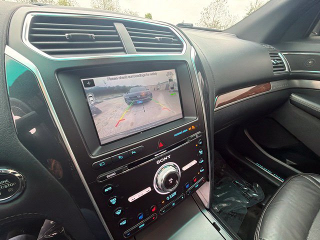 Used 2017 Ford Explorer Platinum AWD/4WD image 25