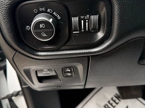 Used 2020 RAM 1500 Laramie AWD/4WD image 24