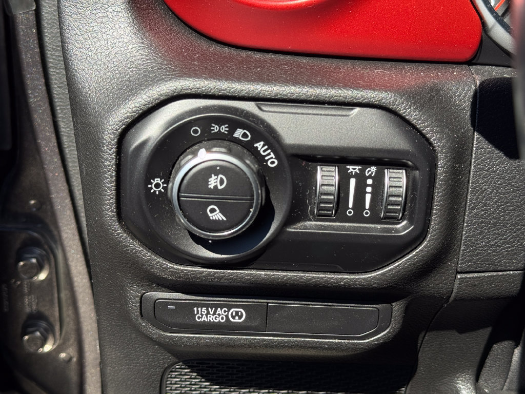 Used 2021 Jeep Gladiator Rubicon AWD/4WD image 9