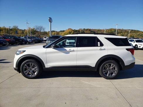 New 2026 Ford Explorer Active image 5