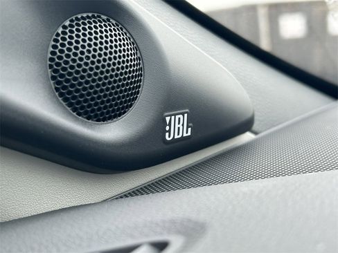 Used 2025 Toyota Prius Limited image 38