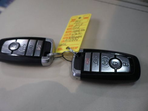 Used 2018 Ford Expedition Platinum AWD/4WD image 24