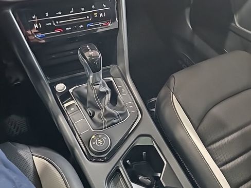 New 2026 Volkswagen Taos SEL AWD/4WD image 33