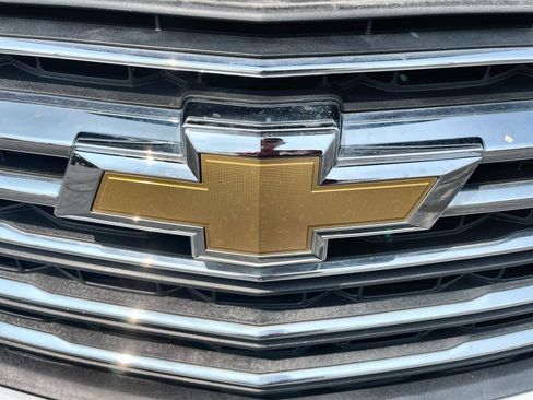 Used 2023 Chevrolet Traverse LT AWD/4WD image 29