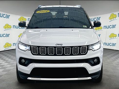 Used 2024 Jeep Compass Limited AWD/4WD image 2