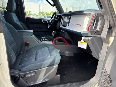 New 2026 Ford Bronco Heritage Edition AWD/4WD image 21