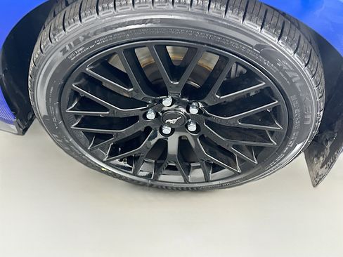 Used 2017 Ford Mustang GT Premium w/ GT Performance Package image 11