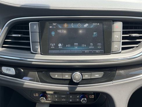 Used 2018 Buick Enclave Premium w/ Experience Buick Package FWD image 14
