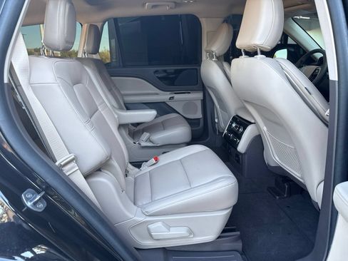 Certified 2024 Lincoln Aviator AWD w/ Premium Package image 15
