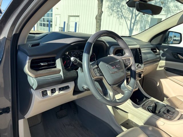Used 2021 GMC Acadia Denali w/ Denali Ultimate Package AWD/4WD image 8