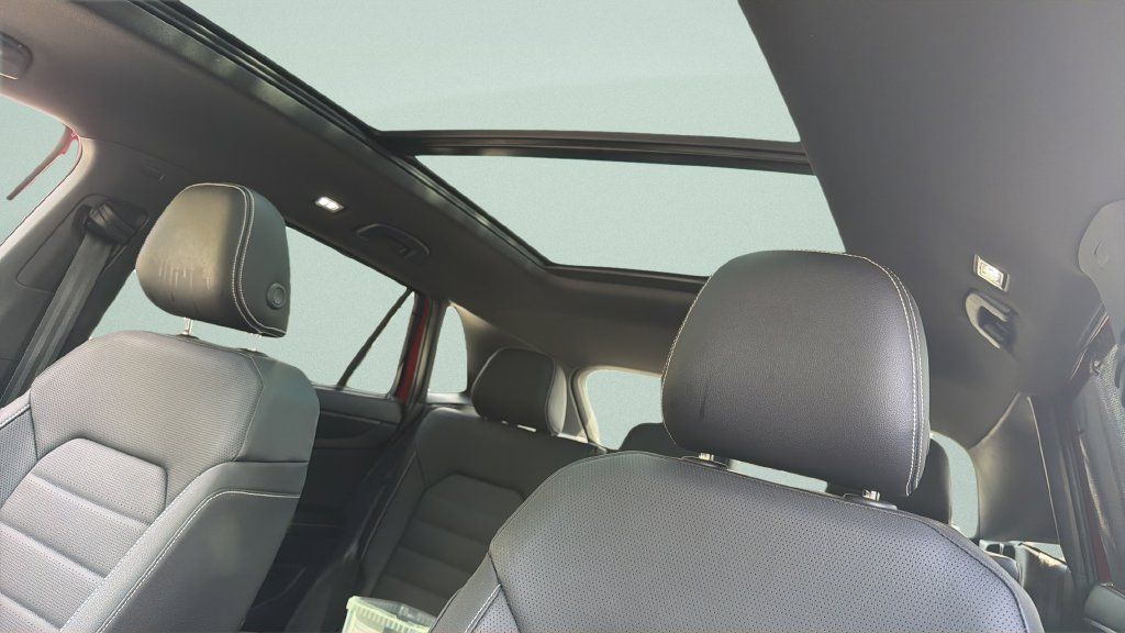 Certified 2025 Volkswagen Atlas Cross Sport SEL AWD/4WD image 19