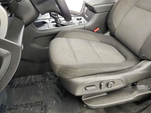 Used 2023 Chevrolet Traverse LT FWD image 22