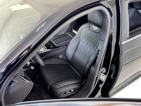 Used 2022 Bentley Flying Spur V8 AWD/4WD image 14