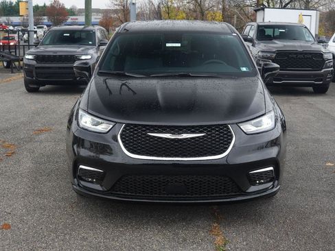 New 2026 Chrysler Pacifica Select image 18