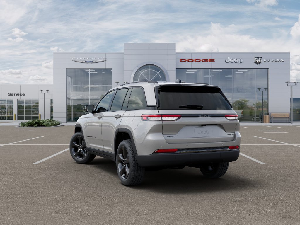 New 2025 Jeep Grand Cherokee Limited w/ Luxury Tech Group II AWD/4WD image 3