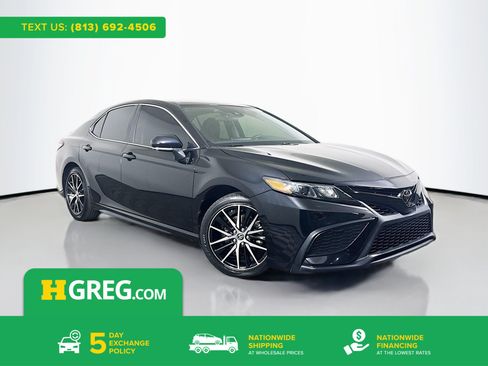 Used 2023 Toyota Camry SE FWD image 1