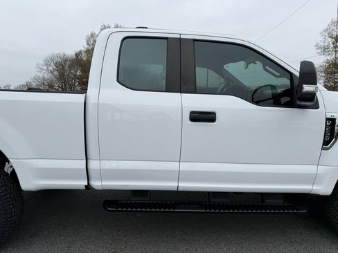 Used 2019 Ford F250 XL w/ Power Equipment Group image 32