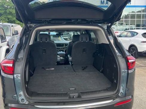 Used 2018 Buick Enclave Essence AWD/4WD image 5