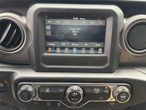 Used 2023 Jeep Gladiator Sport image 28