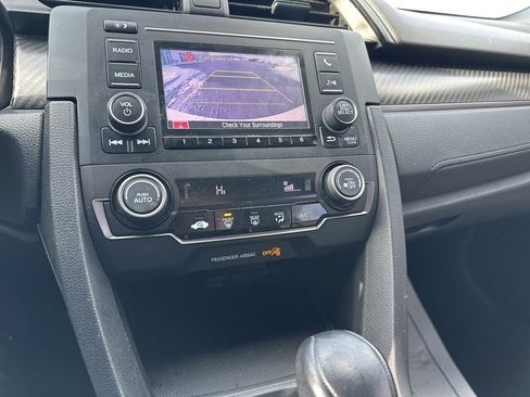 Used 2017 Honda Civic Sport image 10