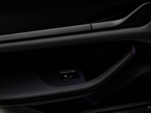 Used 2020 Porsche Taycan Turbo S image 79